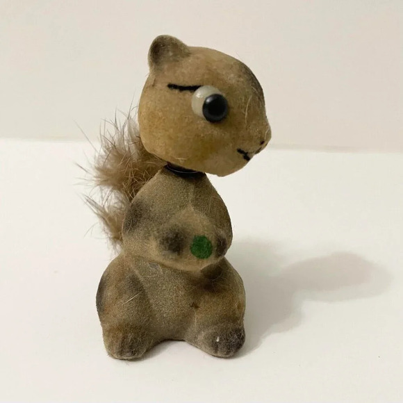 Vtg Small Flocked Squirrel Nodder Fury Tail Bobble Head 3 Inch Tall Hong Kong - Picture 5 of 13